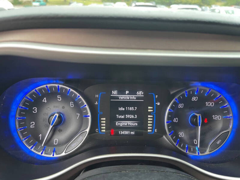 2017 Chrysler Pacifica Touring-L