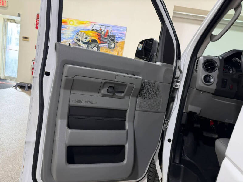 2014 Ford E-Series E-250