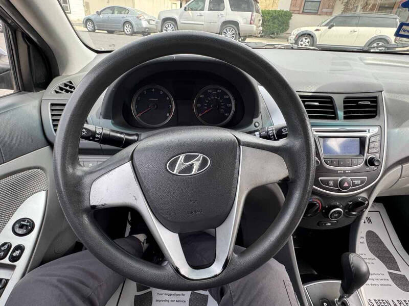 2013 Hyundai Accent GLS