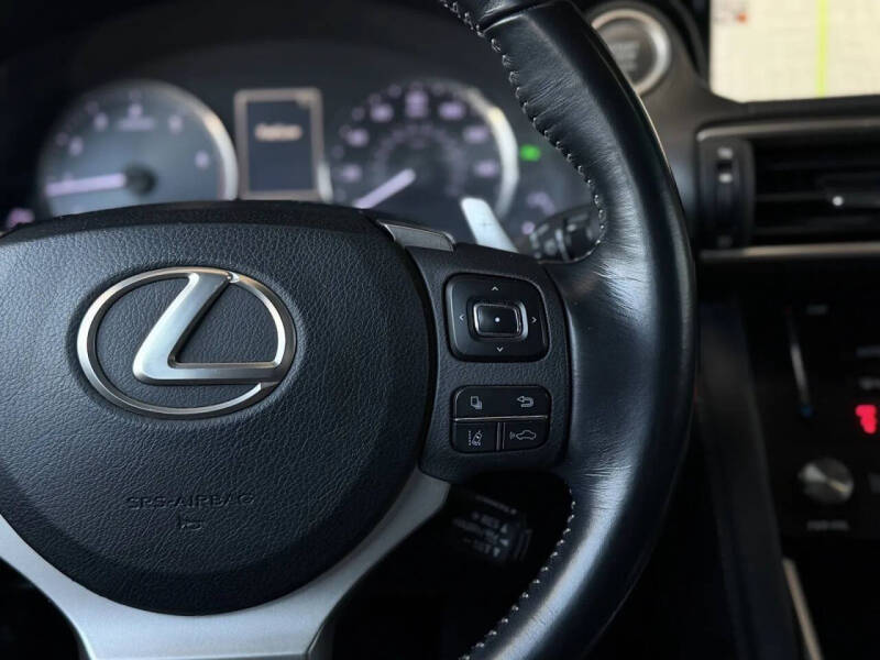 2017 Lexus IS 200t