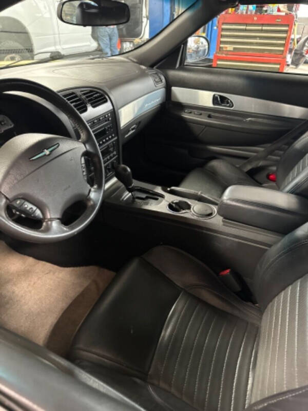 2002 Ford Thunderbird Deluxe