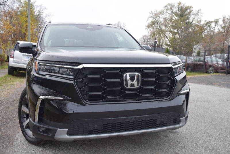 2024 Honda Pilot for sale at QUEST AUTO GROUP LLC in Redford MI