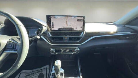 2023 Nissan Altima 2.5 SR