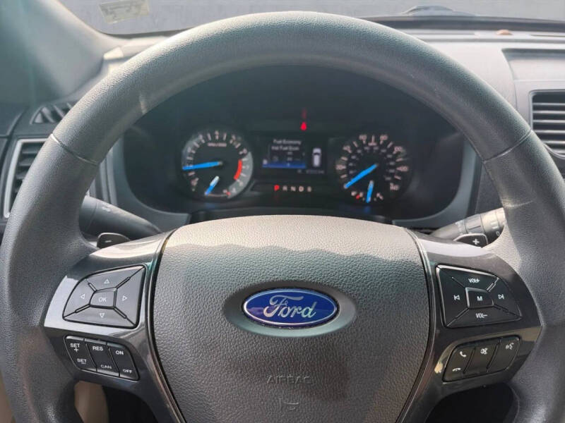 2016 Ford Explorer