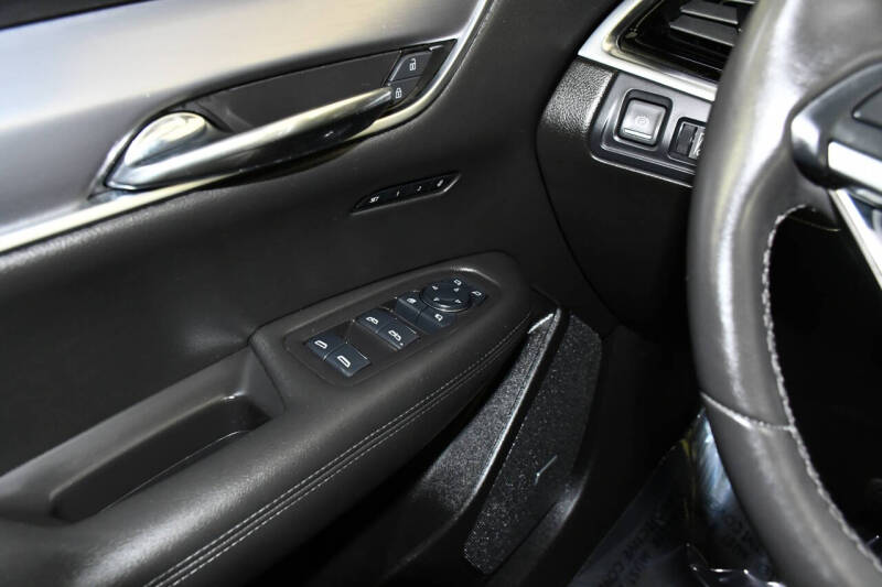 2025 Cadillac XT6 Luxury
