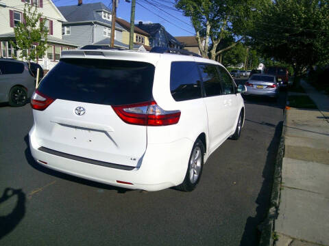 2015 Toyota Sienna