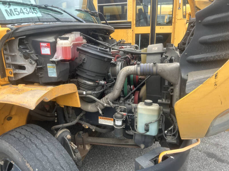 2014 Freightliner B2 Chassis