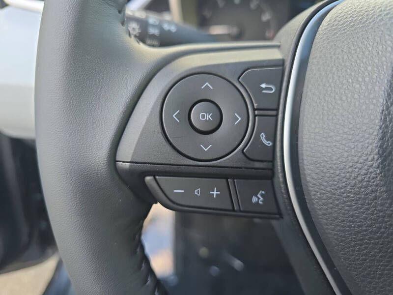 2025 Toyota Corolla Hatchback SE