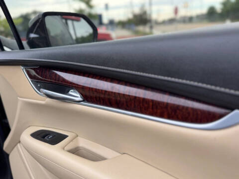 2017 Cadillac XT5 Luxury