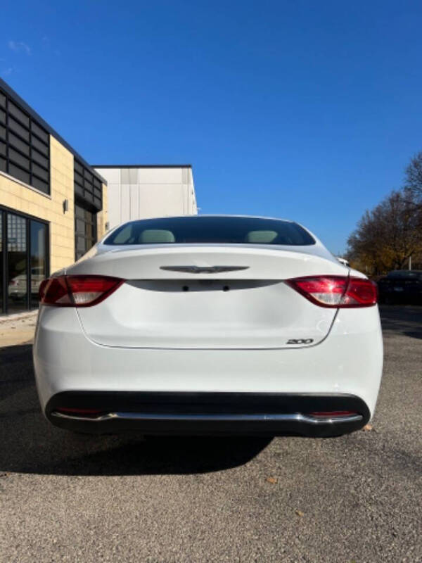 2016 Chrysler 200 Limited