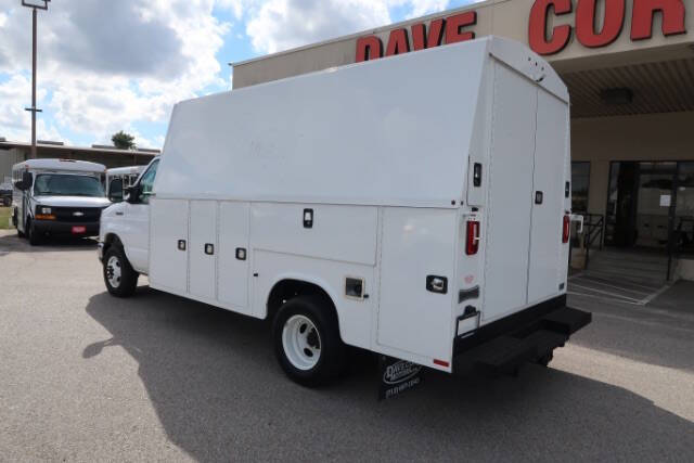 2023 Ford E-Series E-450 SD