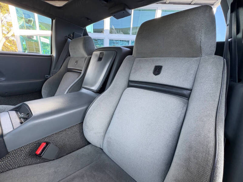 1987 Pontiac Fiero SE