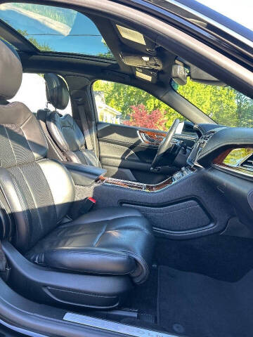 2017 Lincoln Continental Select