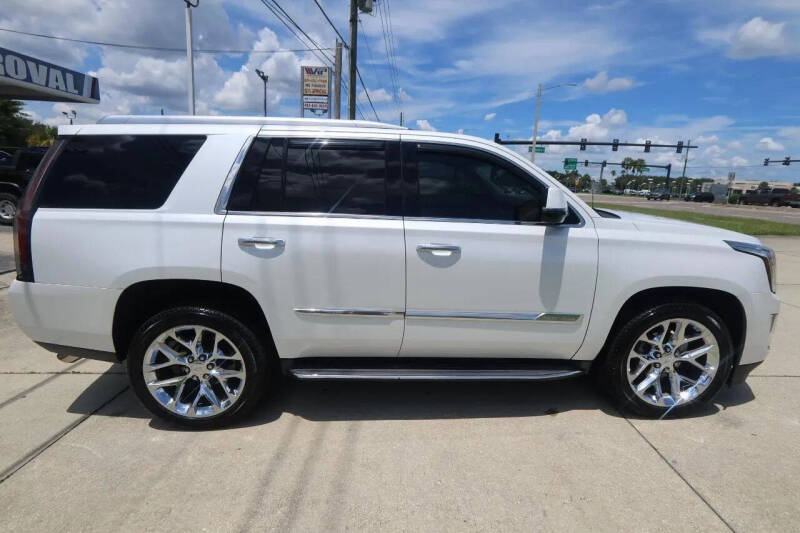 2016 Cadillac Escalade Luxury Collection