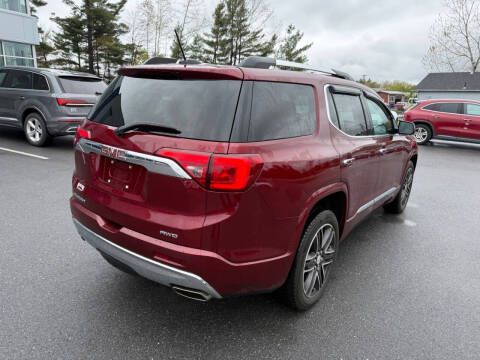 2017 GMC Acadia Denali