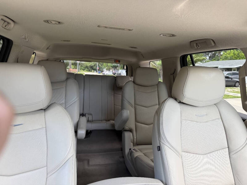 2017 Cadillac Escalade Standard