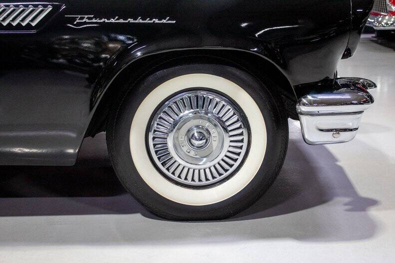 1957 Ford Thunderbird