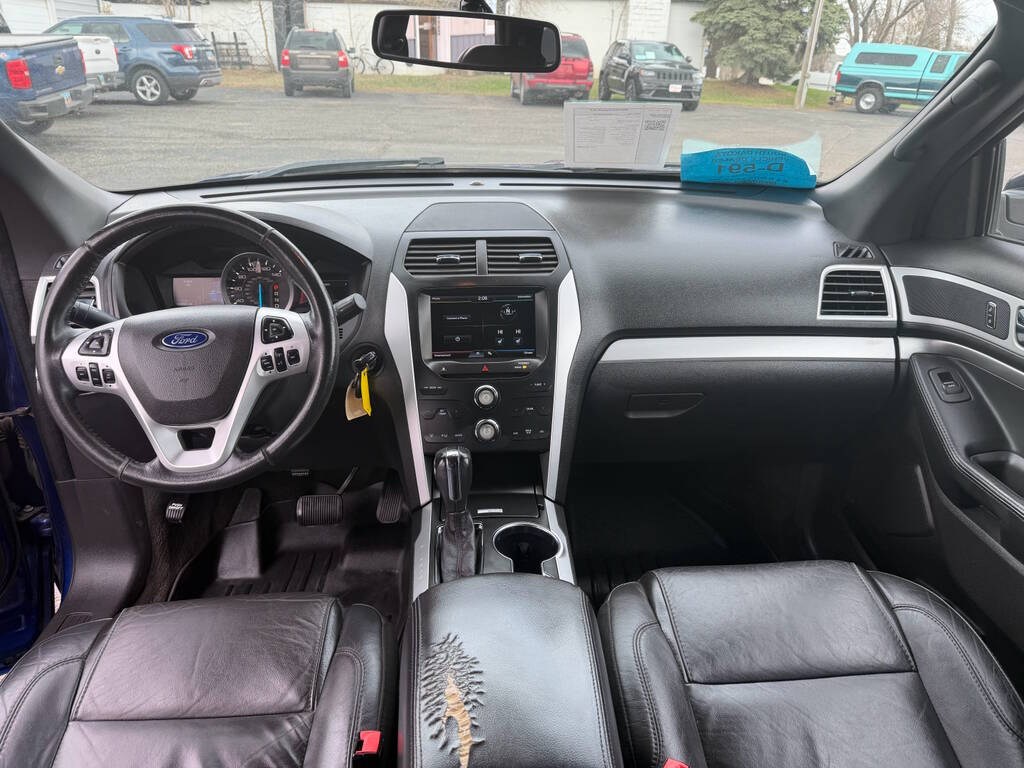 2015 Ford Explorer 26