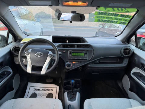 2013 Toyota Prius c One