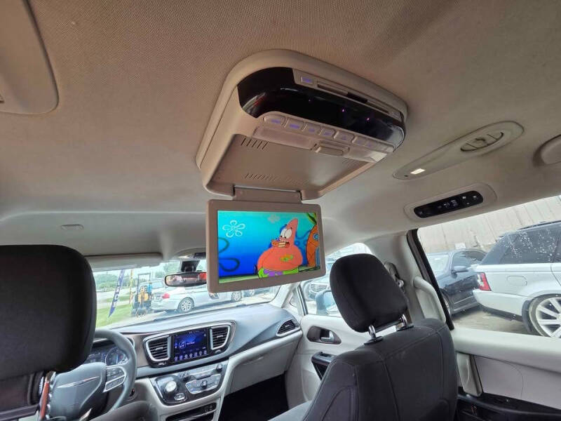 2017 Chrysler Pacifica Touring
