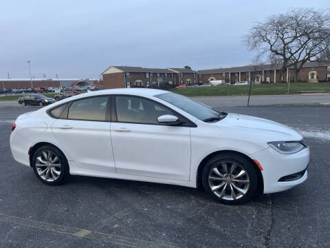 2016 Chrysler 200 S