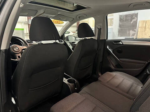 2010 Volkswagen Golf 2.5L PZEV