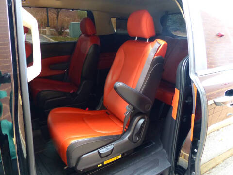 2025 Kia Carnival EX