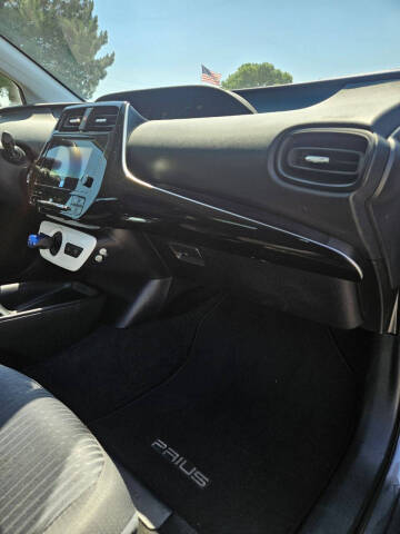 2017 Toyota Prius One