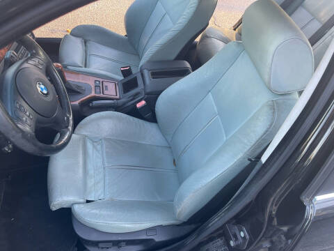 2003 BMW 5 Series 525i