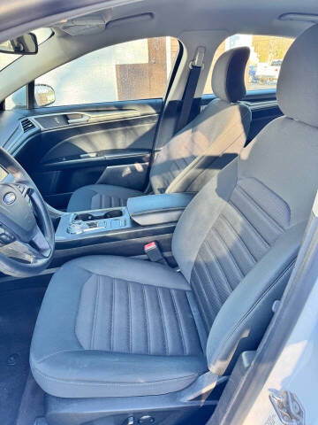 2019 Ford Fusion SE