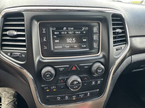 2017 Jeep Grand Cherokee Laredo