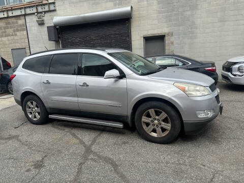 2009 Chevrolet Traverse for sale at American & Import Automotive in Cheektowaga NY