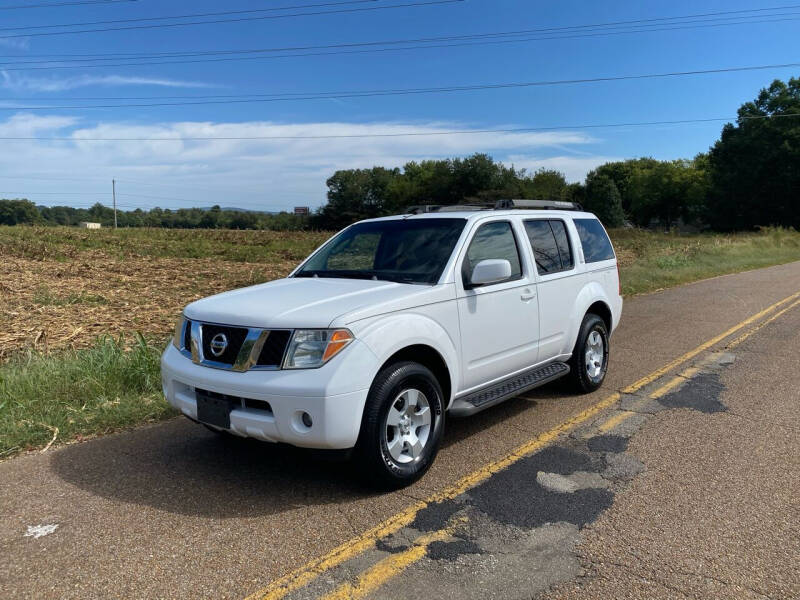 2005 Nissan Pathfinder for sale at Tennessee Valley Wholesale Autos LLC in Huntsville AL