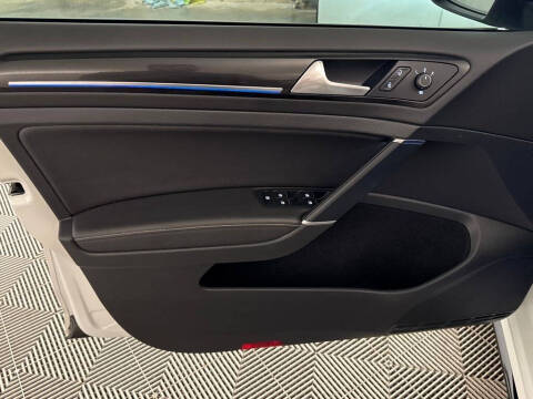 2019 Volkswagen Golf R 4Motion