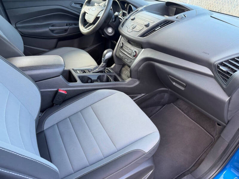 2019 Ford Escape S