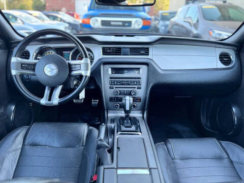 2013 Ford Mustang V6 Premium