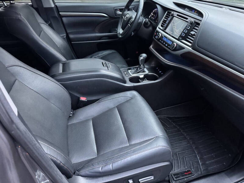 2016 Toyota Highlander Limited