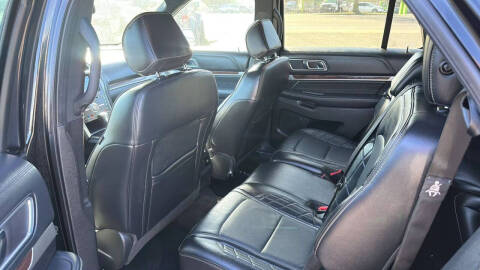 2017 Ford Explorer Platinum