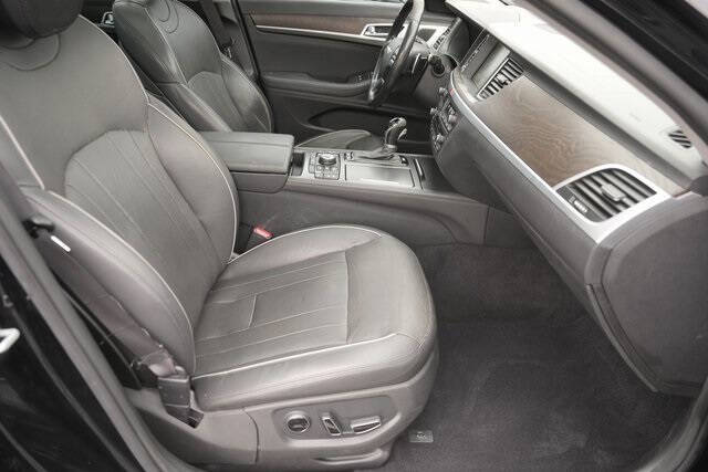 2015 Hyundai Genesis