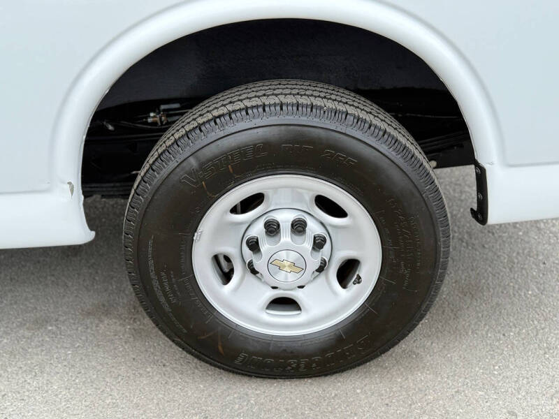 2022 Chevrolet Express 2500