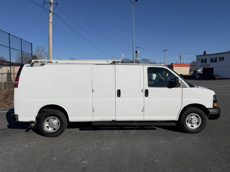 2019 Chevrolet Express 2500