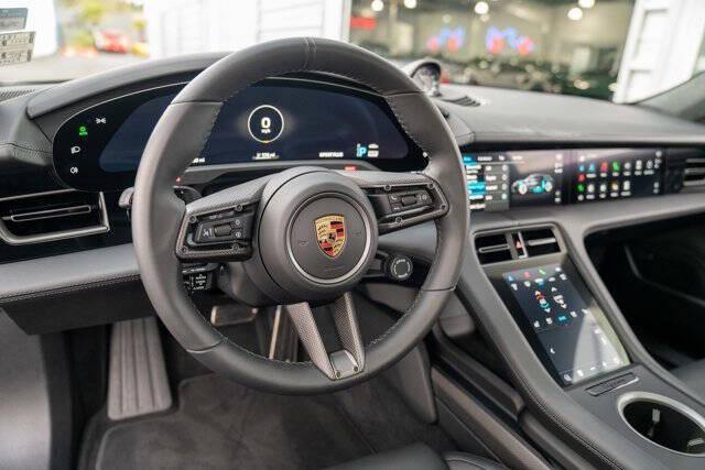 2023 Porsche Taycan 17