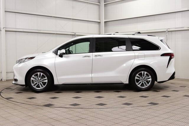 2025 Toyota Sienna Limited 7-Passenger