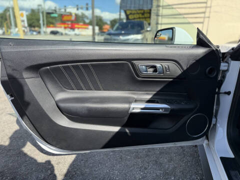 2017 Ford Mustang EcoBoost Premium