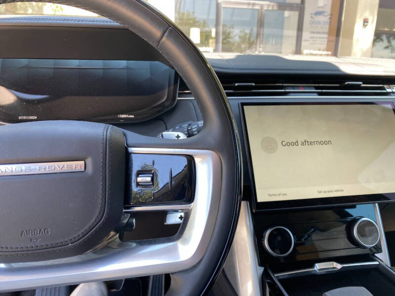 2023 Land Rover Range Rover P530 SE LWB