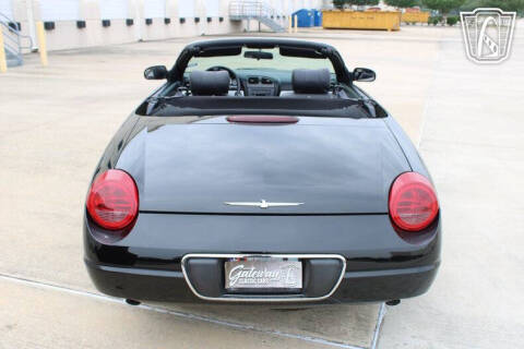 2004 Ford Thunderbird Deluxe