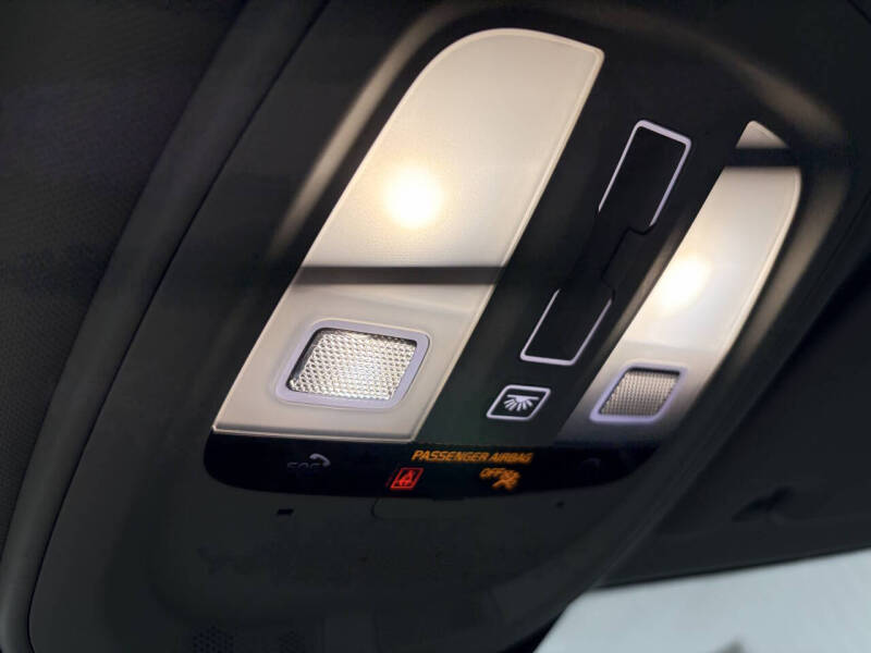 2024 Volvo S60 Recharge T8 Core Dark Theme