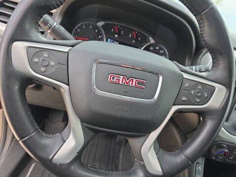 2017 GMC Acadia SLE-2