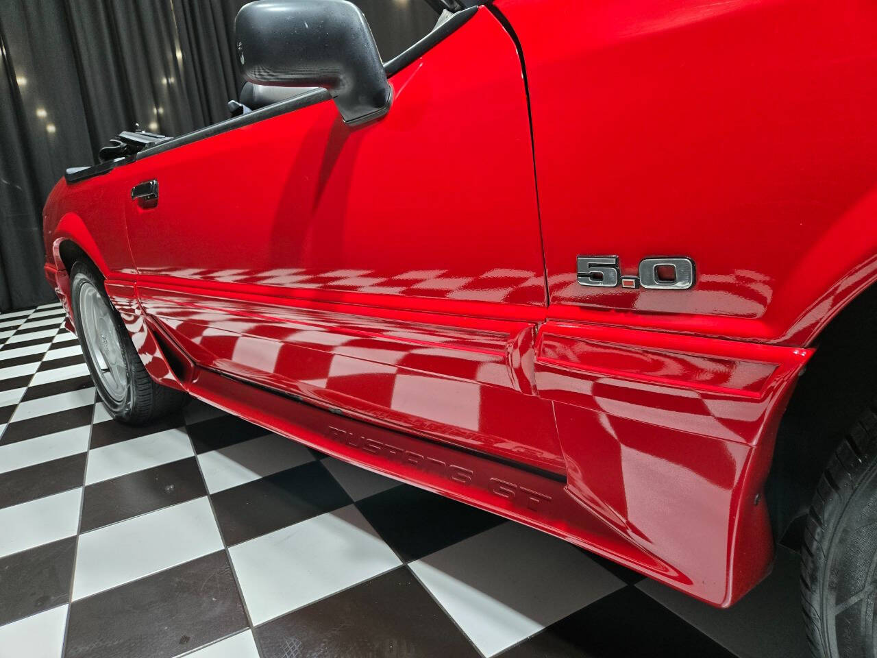 1992 Ford Mustang 28