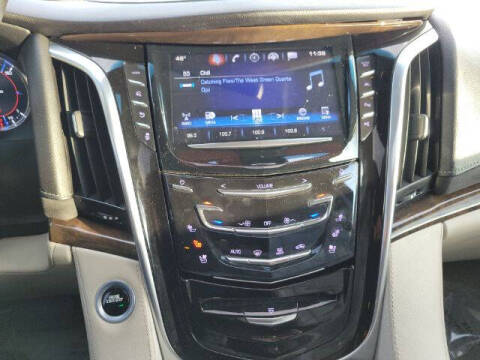 2018 Cadillac Escalade Luxury